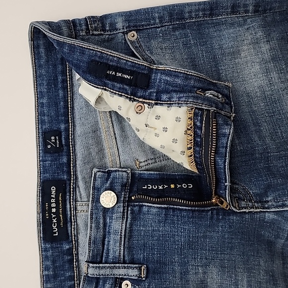 Lucky Brand Women's Ava Skinny Jeans Blue Wash Denim Faded Size 6/28 Regular - Picture 4 of 15